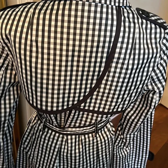 Gallery black and white lightweight raincoat only worn twice size L - Picture 3 of 7